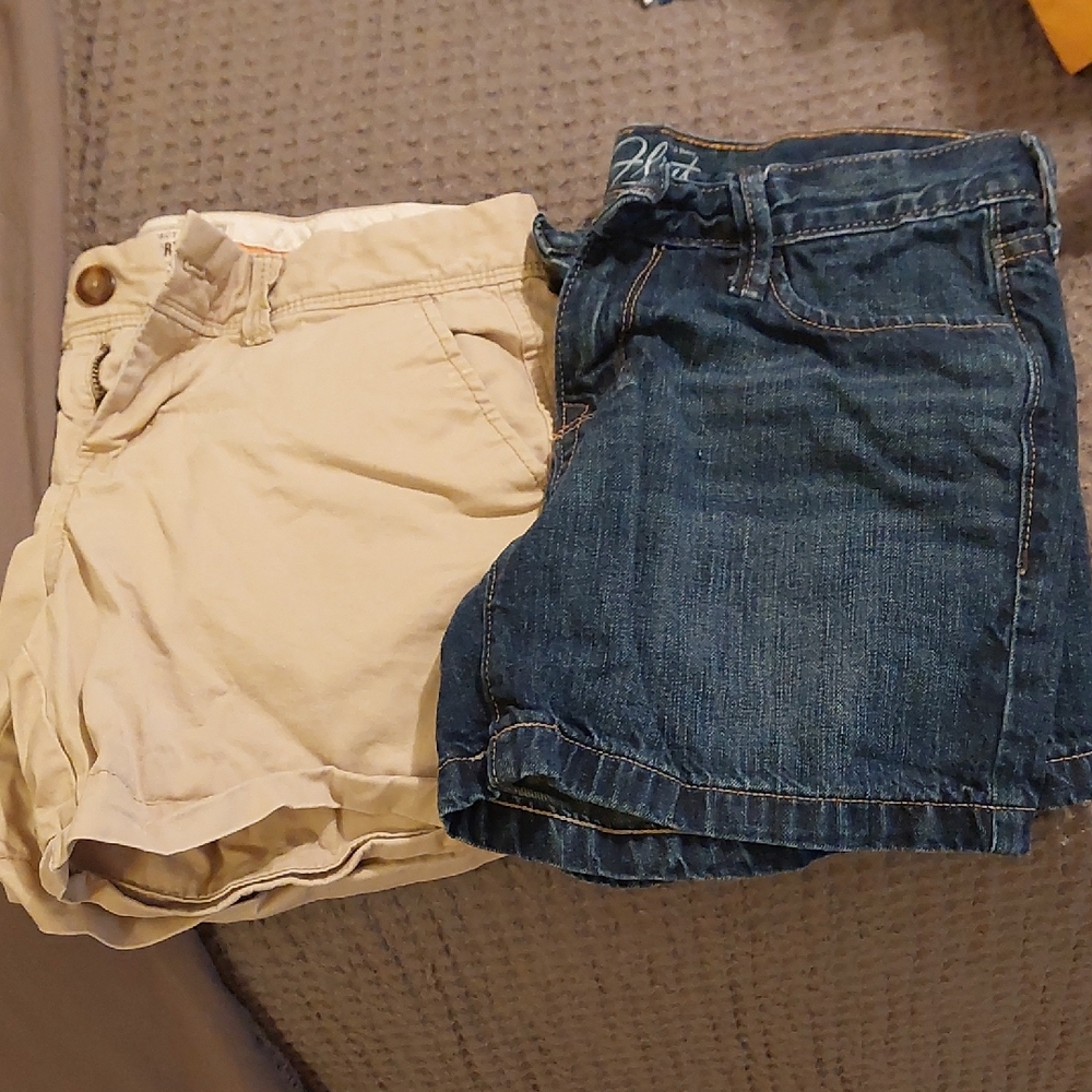 Old Navy Women's Jean and Tan Shorts